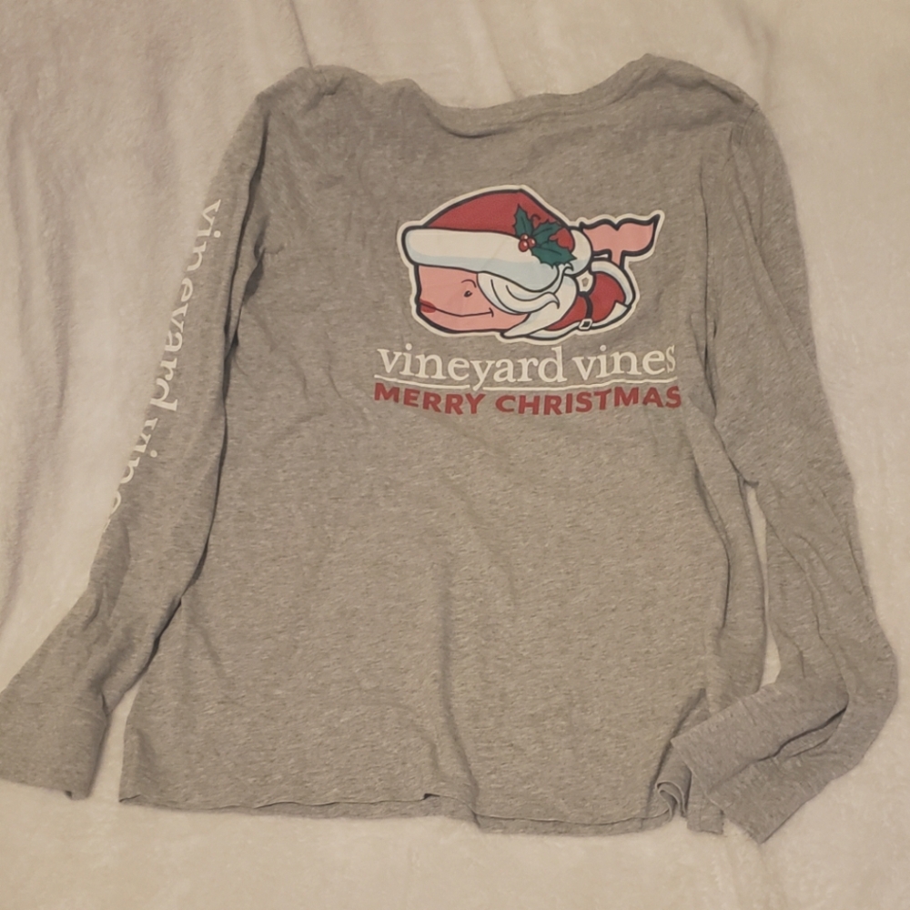 Vineyard Vines Mrs. Claus Whale Pocket Gray T-Shirt 